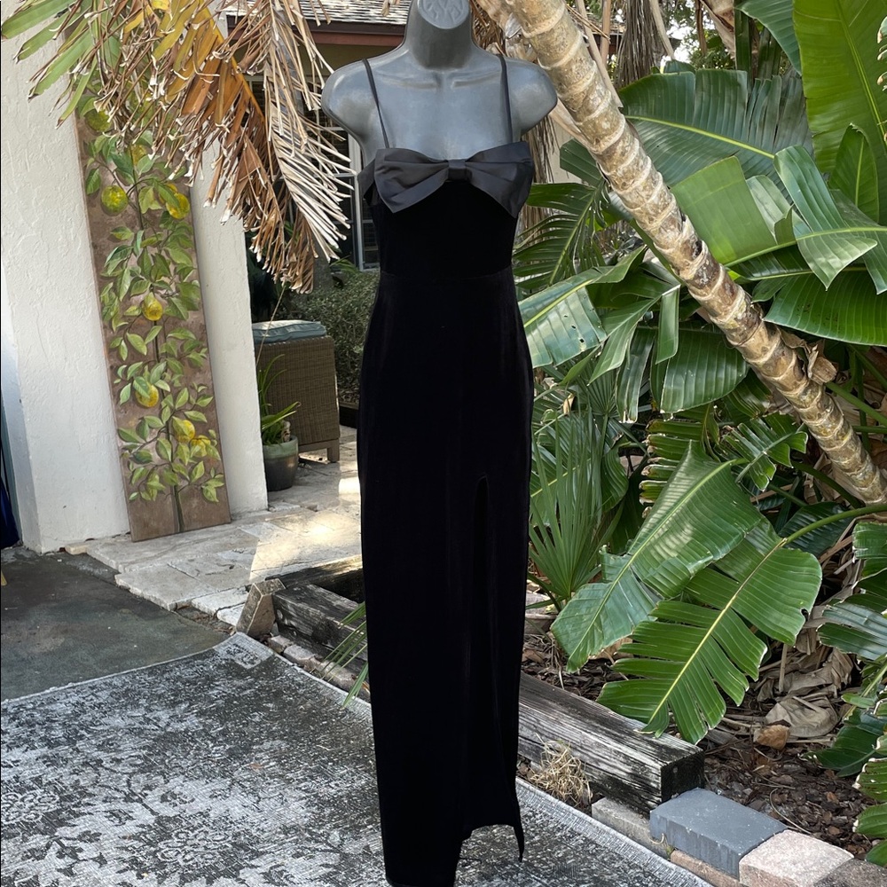 Satin bowfront velvet dress with spaghetti, straps and high front slit